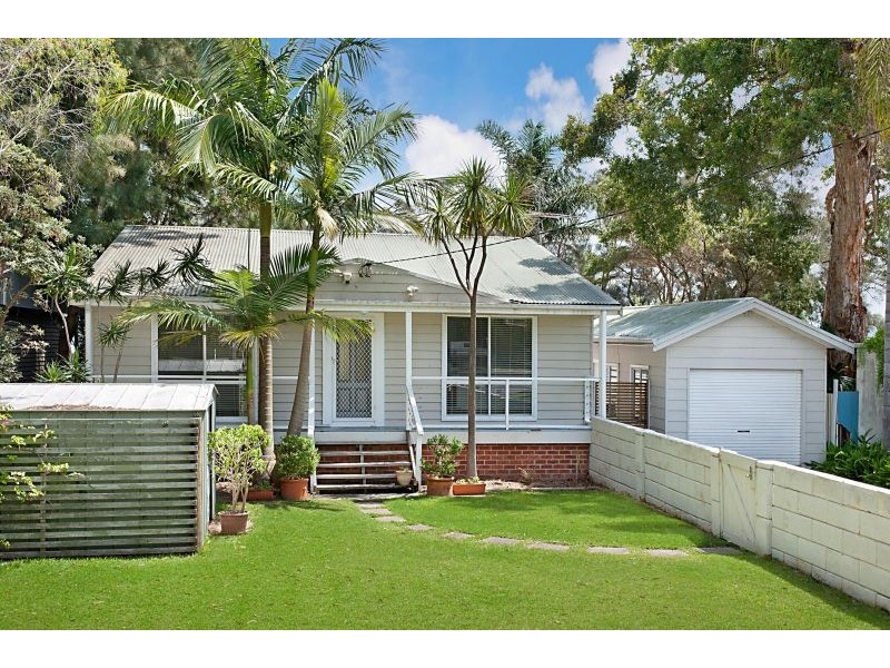 112 Diamond Head Drive, Budgewoi NSW 2262