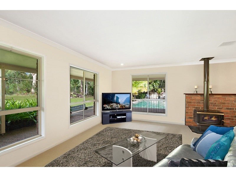 19 Larapinta Drive, Wyee Point NSW 2259