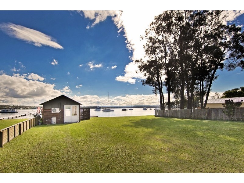 21 Kenilworth Street, Mannering Park NSW 2259