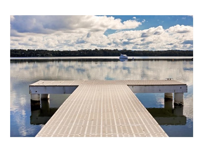 21 Kenilworth Street, Mannering Park NSW 2259