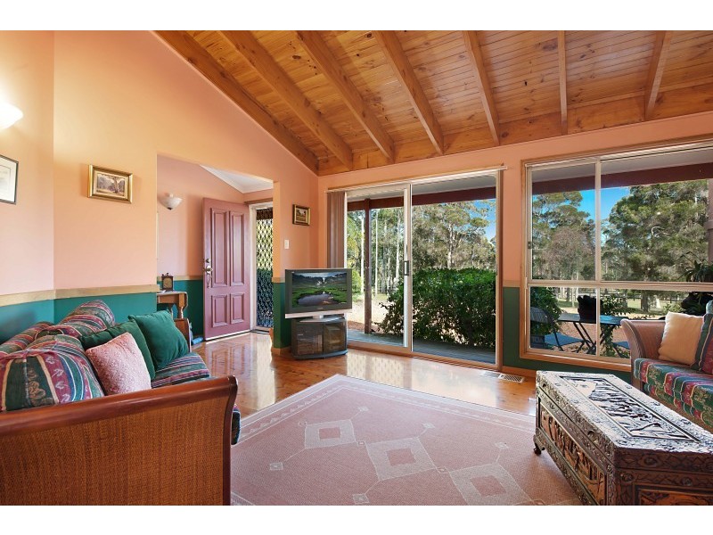 1 The Knoll, Jilliby NSW 2259