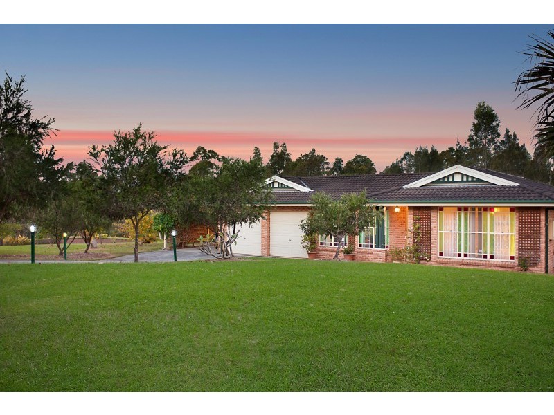 5 Amberwood Close, Jilliby NSW 2259