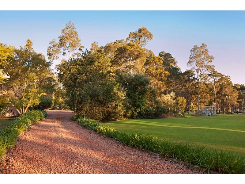 1 The Knoll, Jilliby NSW 2259