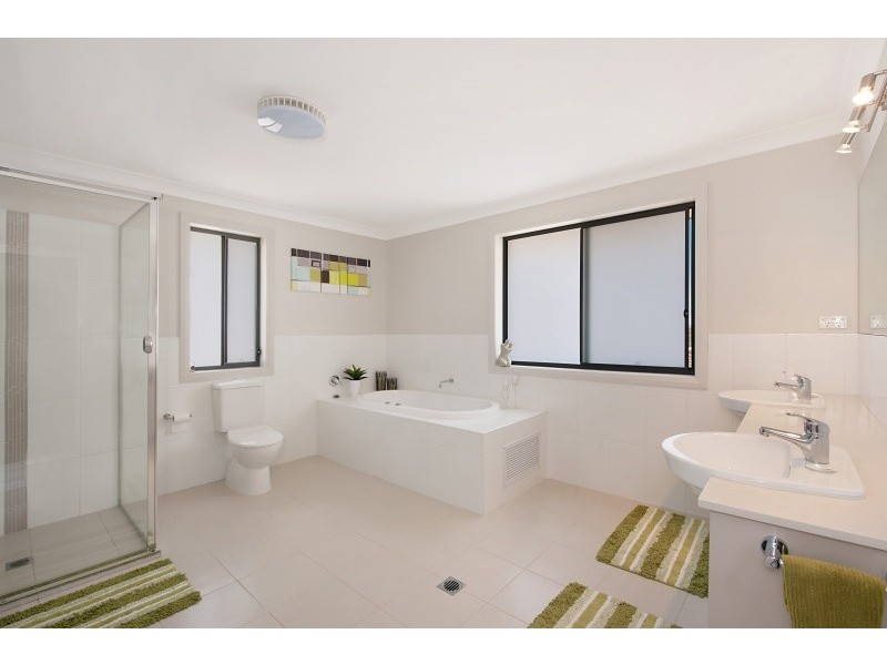 14 Wandella Avenue, Bateau Bay NSW 2261