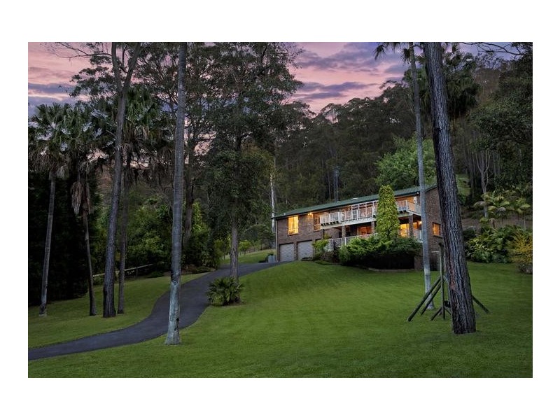 4 Roxburgh Close, Glenning Valley NSW 2261