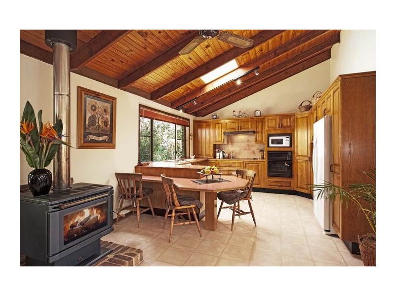 4 Roxburgh Close, Glenning Valley NSW 2261