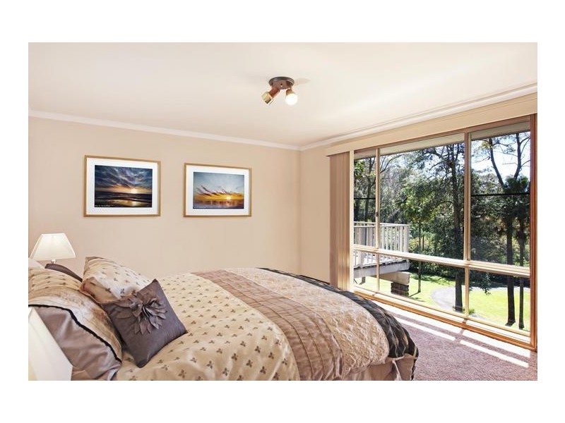 4 Roxburgh Close, Glenning Valley NSW 2261