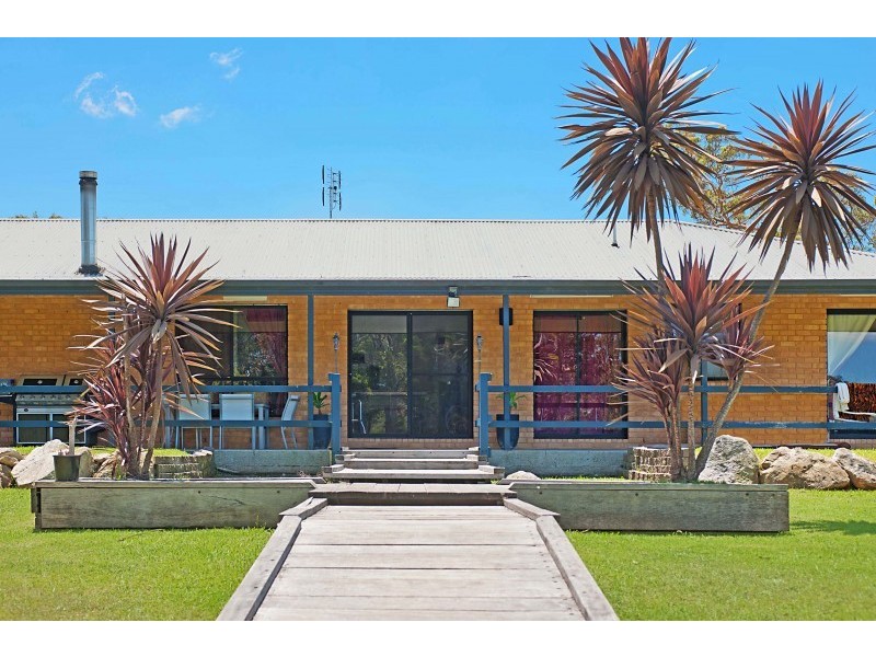 13 Buttonderry Way, Jilliby NSW 2259