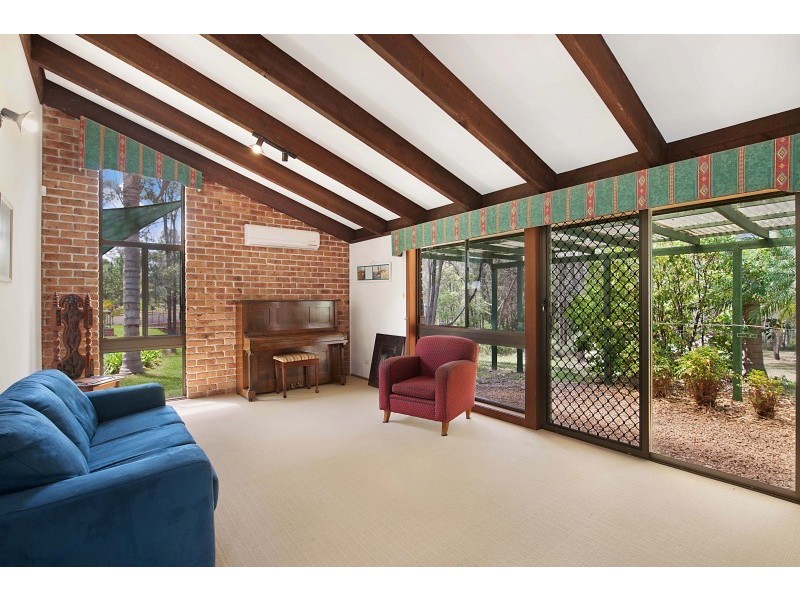 39 Treelands Drive, Jilliby NSW 2259