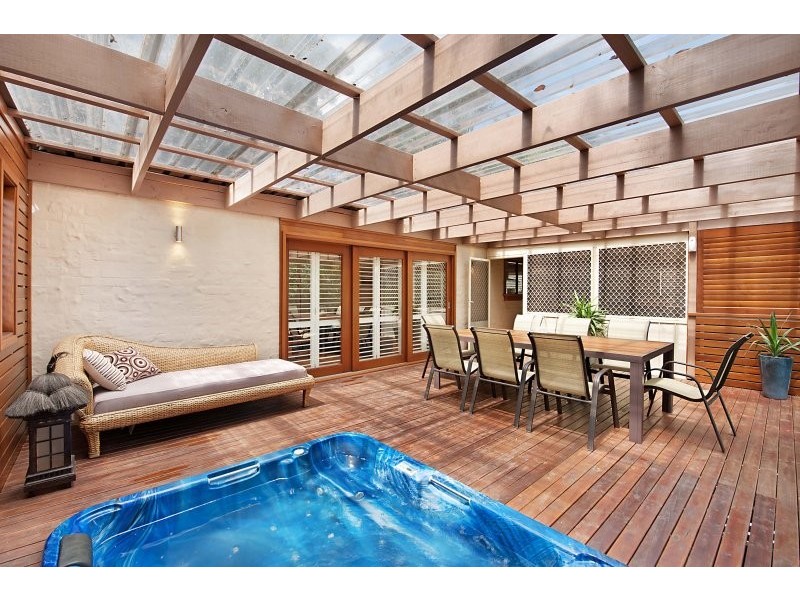 12 Kilkenny Pde, Berkeley Vale NSW 2261