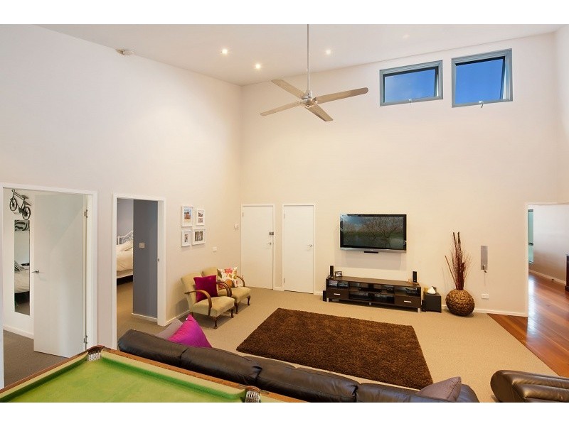 6 Rowland Terrace, Toukley NSW 2263