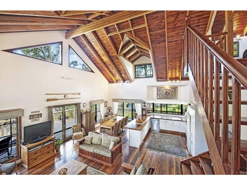 8 Donald Avenue, Kanwal NSW 2259