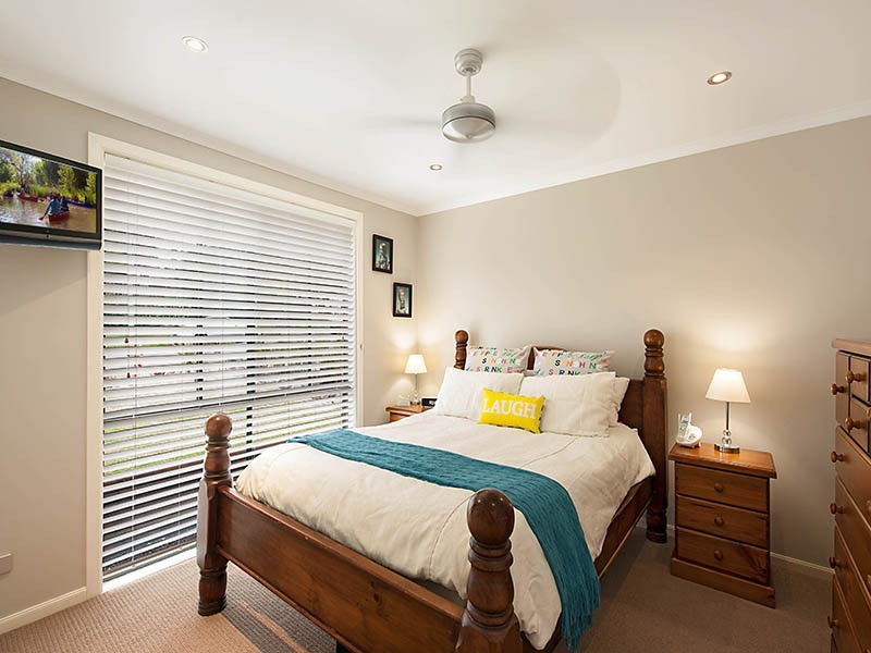 43 Gladys Avenue, Berkeley Vale NSW 2261