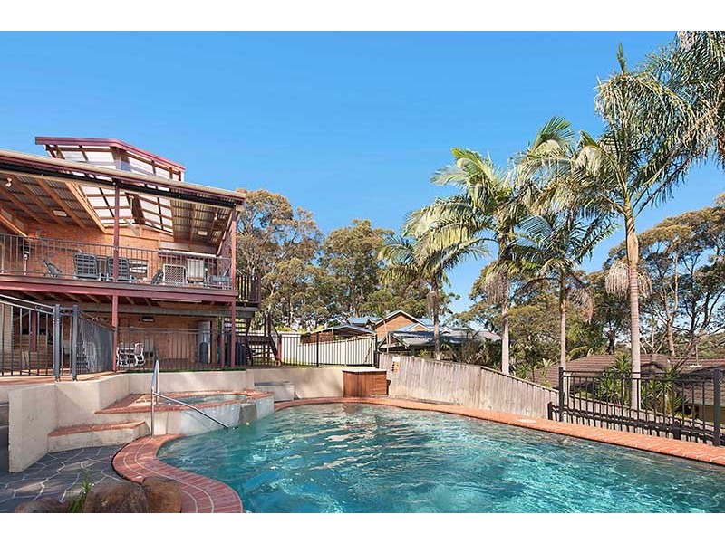 4 Appletree Close, Glenning Valley NSW 2261
