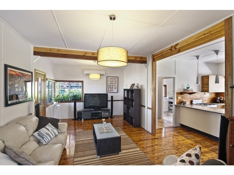 6 Yethonga Avenue, Blue Bay NSW 2261