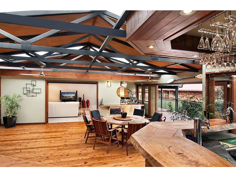 15 Stornaway Crescent, Berkeley Vale NSW 2261