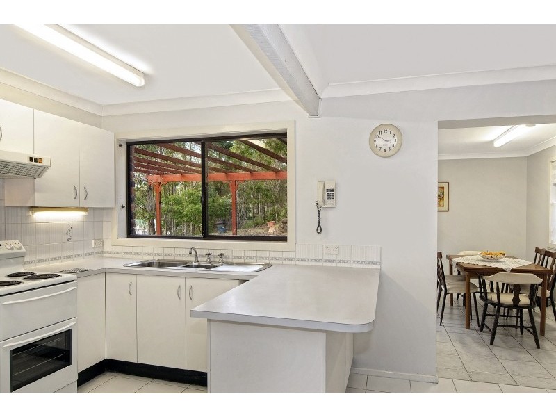 1 Little Cobbs Lane, Mardi NSW 2259