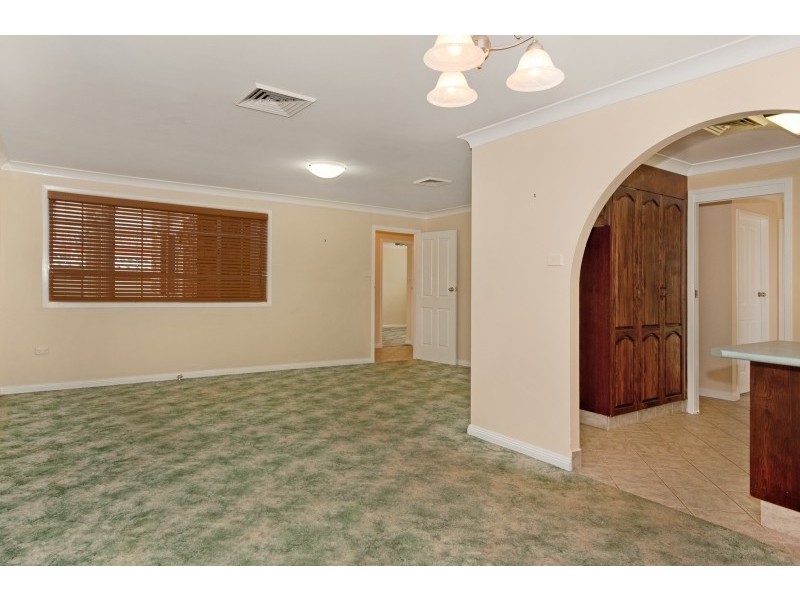 17 Platypus Road, Berkeley Vale NSW 2261