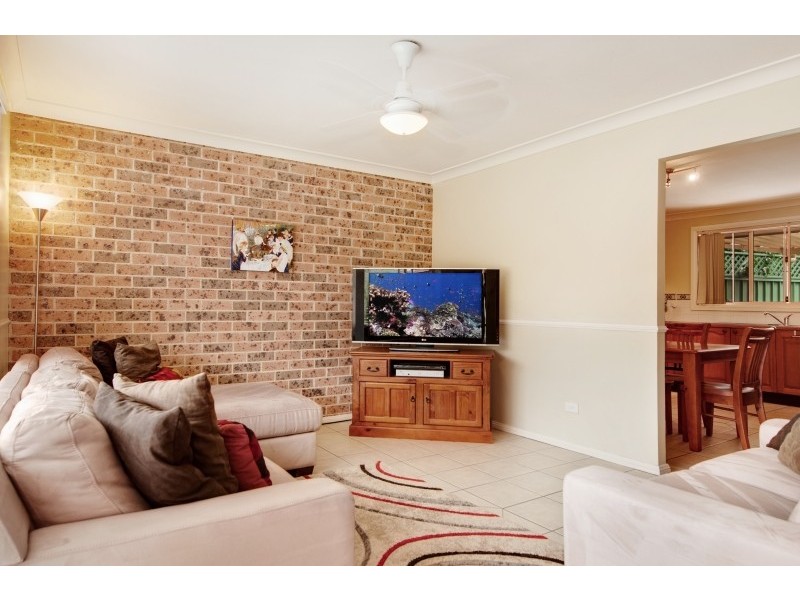 2a Bomaderry Crescent, Glenning Valley NSW 2261