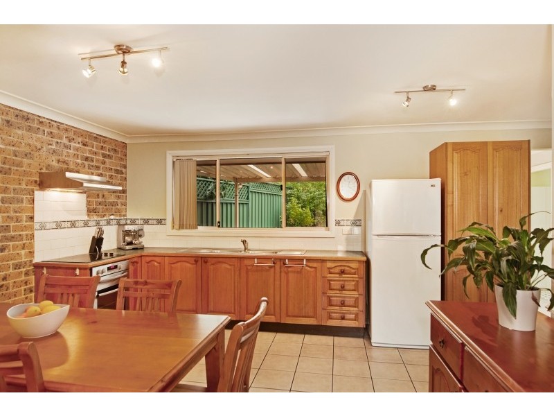 2a Bomaderry Crescent, Glenning Valley NSW 2261