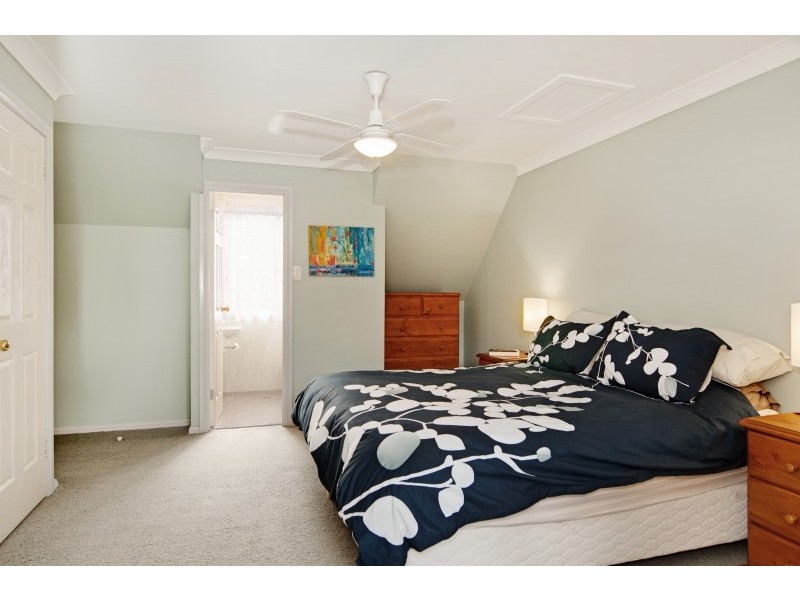 2a Bomaderry Crescent, Glenning Valley NSW 2261