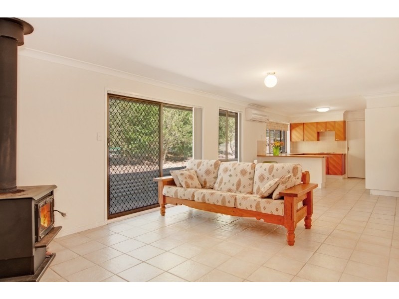 21 Treelands Drive, Jilliby NSW 2259