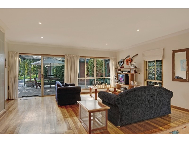 5 Okanagan Close, Wamberal NSW 2260