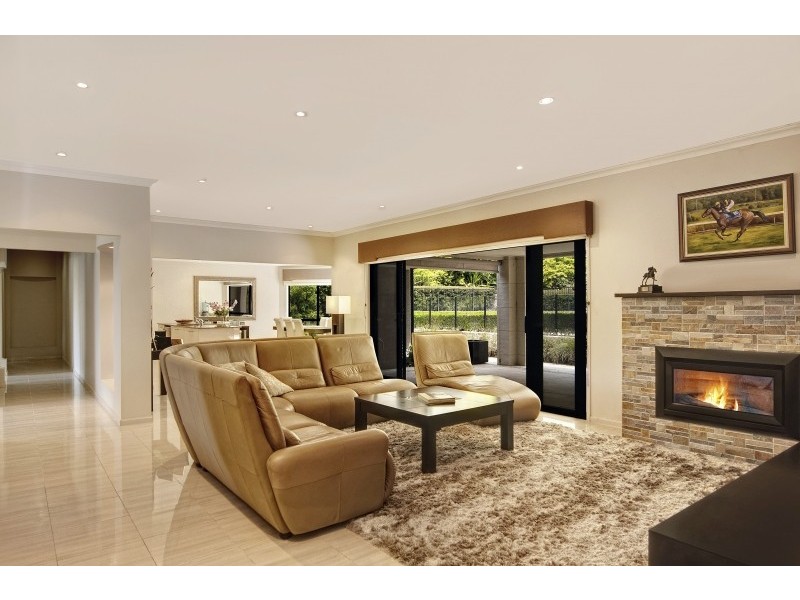 9 Carpenters Lane, Mardi NSW 2259