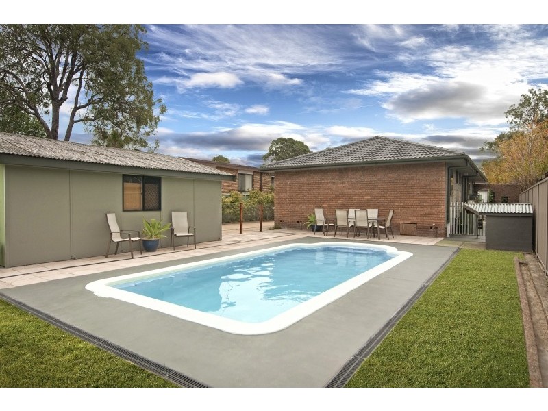 14 St James Avenue, Berkeley Vale NSW 2261