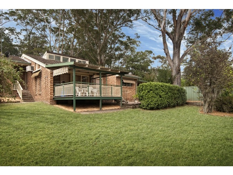 4 Eric Place, Berkeley Vale NSW 2261