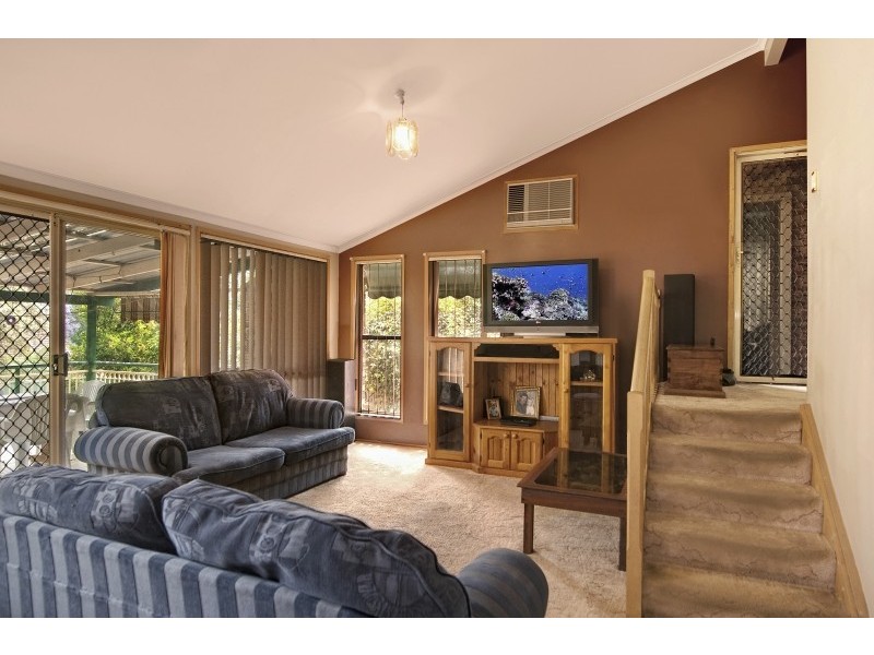 4 Eric Place, Berkeley Vale NSW 2261