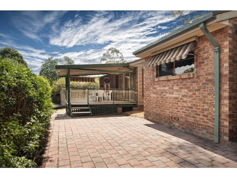 4 Eric Place, Berkeley Vale NSW 2261
