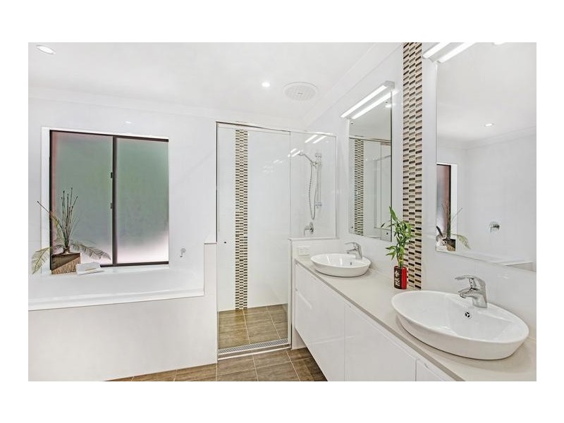 4 Coolong Close, Tumbi Umbi NSW 2261