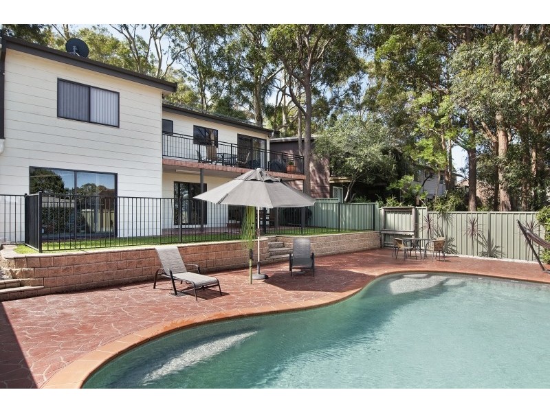 11 Kilkenny Parade, Berkeley Vale NSW 2261