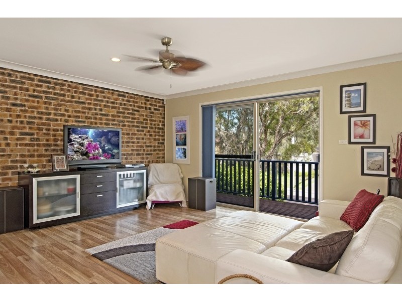 326 Lakedge Avenue, Berkeley Vale NSW 2261