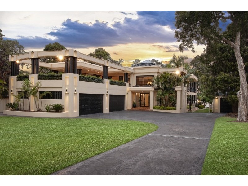 16-18 Gordon Avenue, Summerland Point NSW 2259