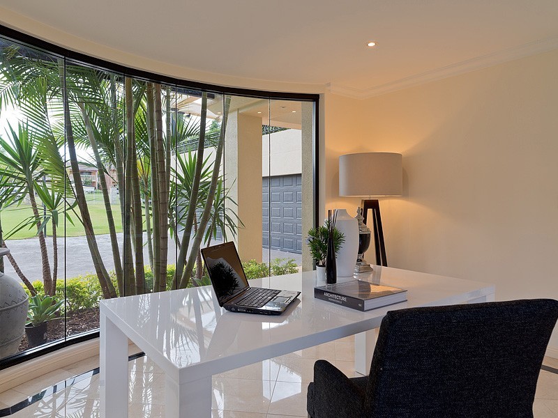 16-18 Gordon Avenue, Summerland Point NSW 2259