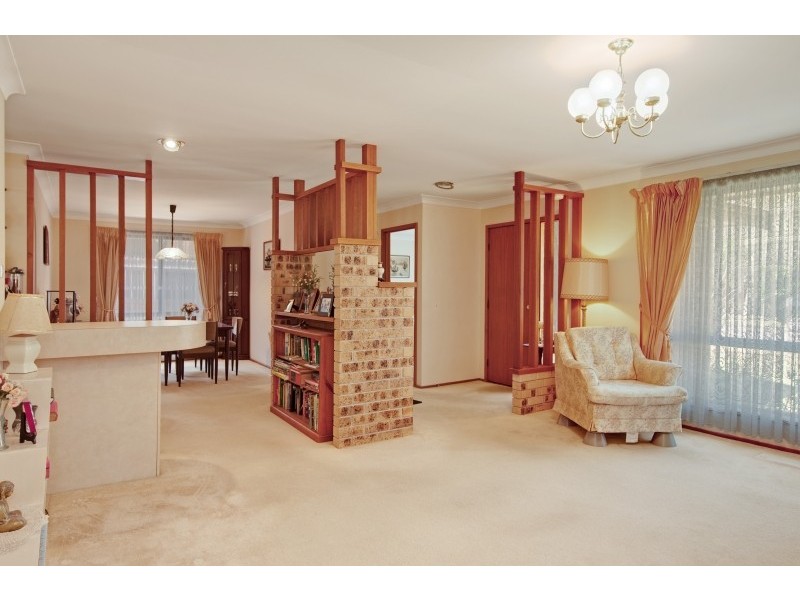 9 Stornaway Crescent, Berkeley Vale NSW 2261