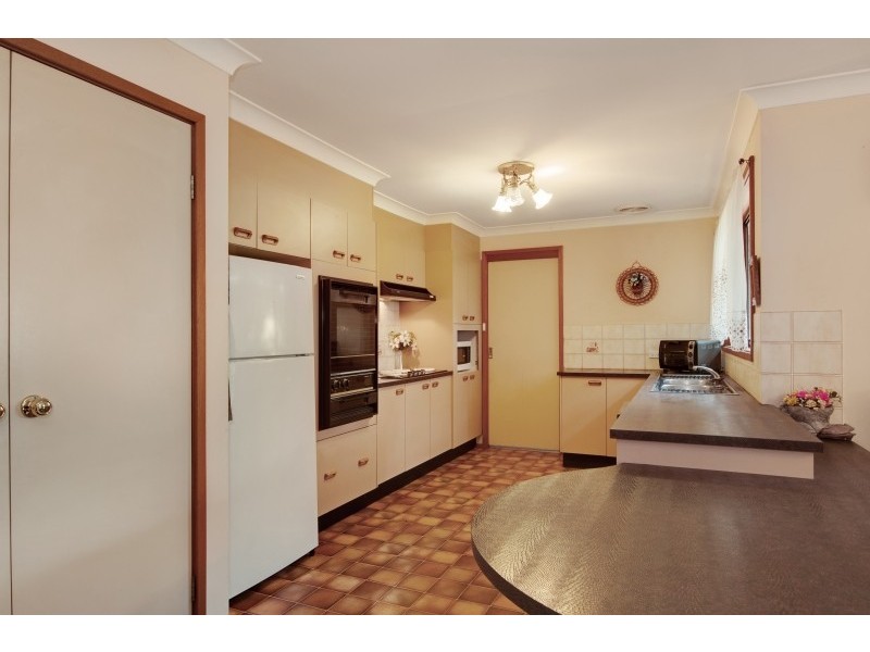 9 Stornaway Crescent, Berkeley Vale NSW 2261