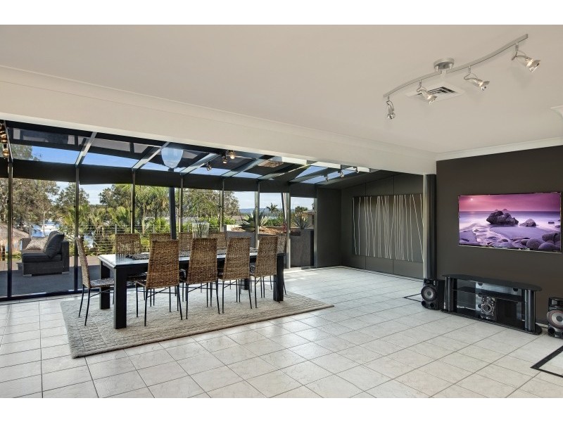 34 Gordon Avenue, Summerland Point NSW 2259