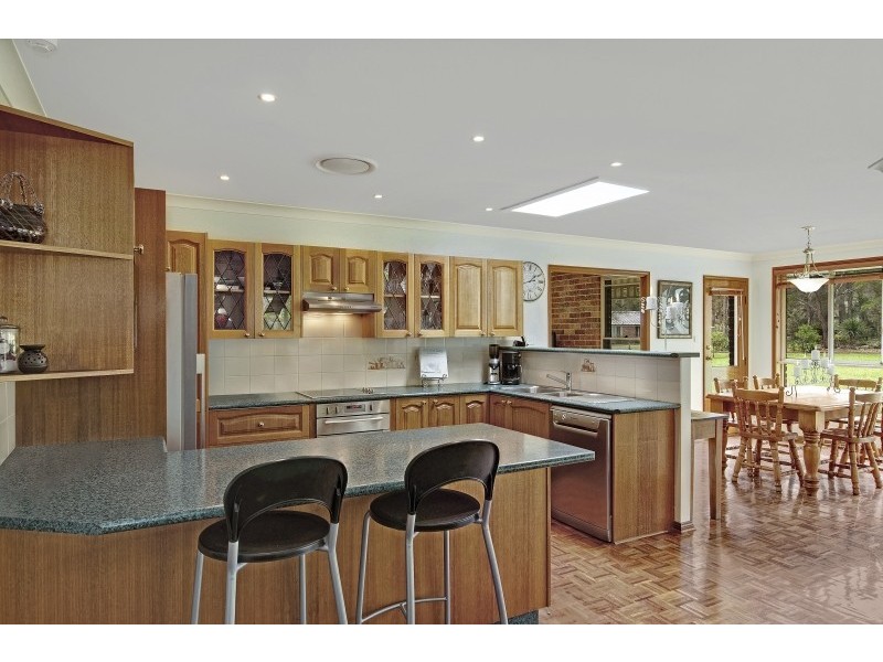 6 The Downs, Jilliby NSW 2259