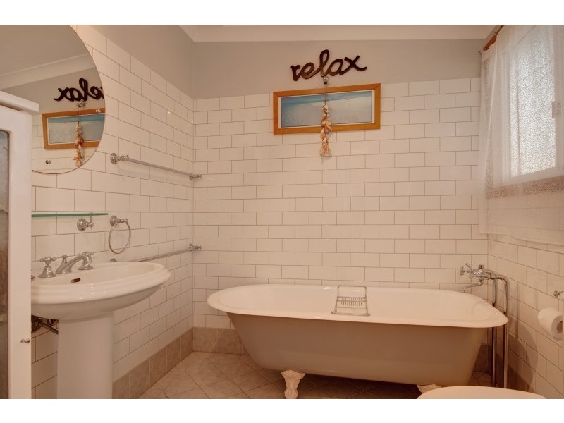 92 Bundeena Road, Glenning Valley NSW 2261