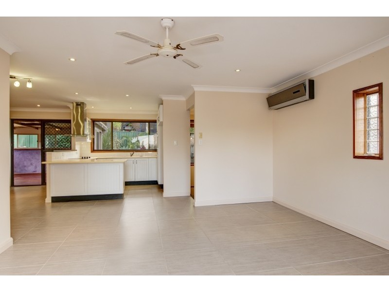 43 Shannon Parade, Berkeley Vale NSW 2261
