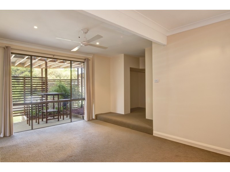 43 Shannon Parade, Berkeley Vale NSW 2261