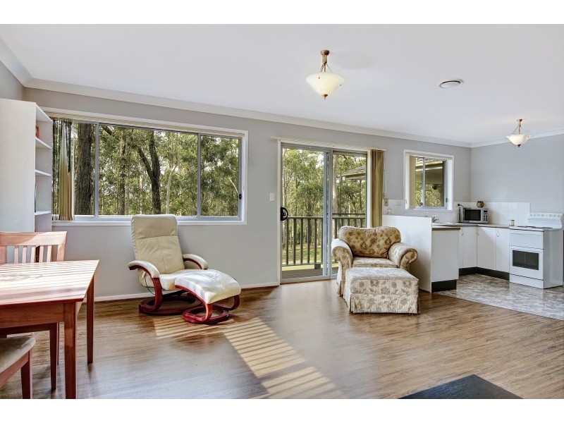 2 Marion Place, Jilliby NSW 2259