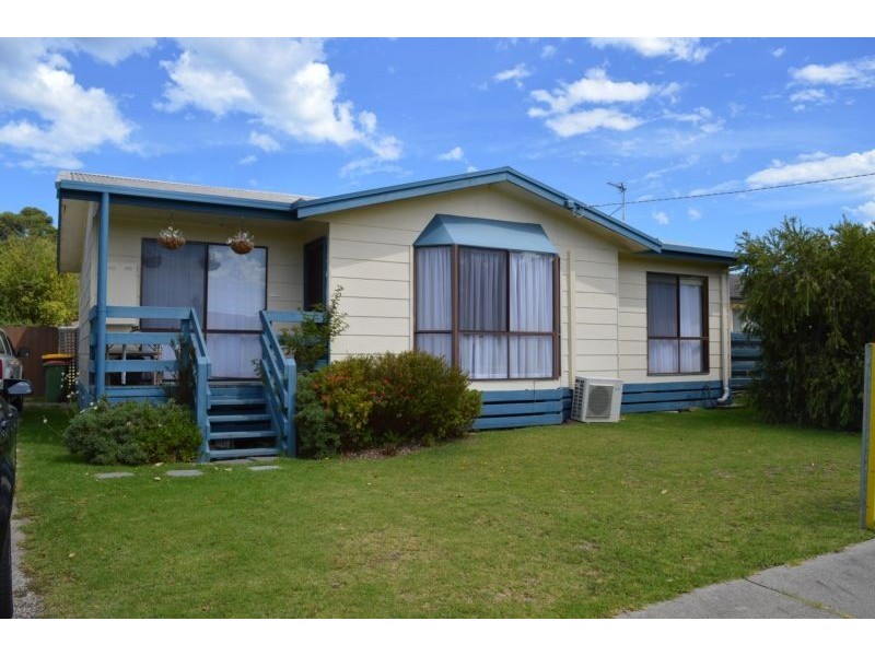 18 Henry Street West, Wonthaggi VIC 3995