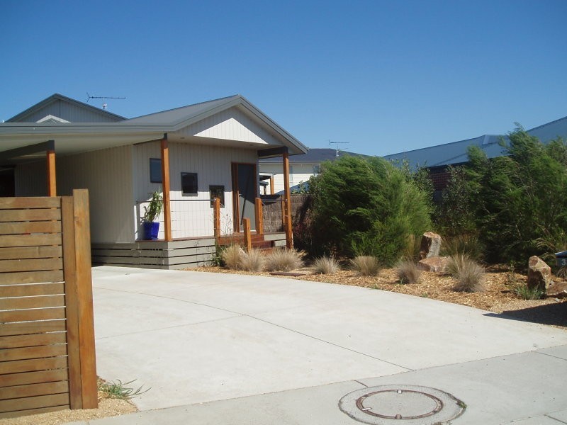 33 Oxford Way, Wonthaggi VIC 3995