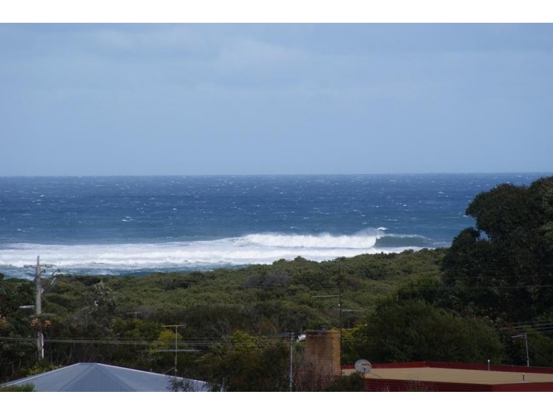 1 MOONAH ST, Cape Paterson VIC 3995