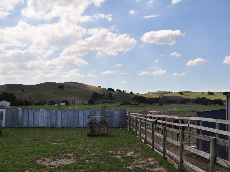 Outtrim VIC 3951
