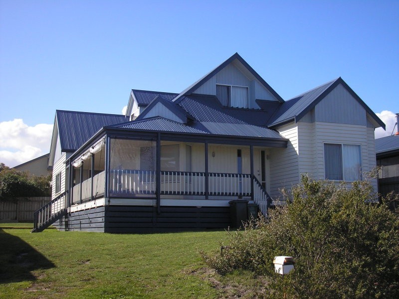 16 Reef Street, Cape Paterson VIC 3995